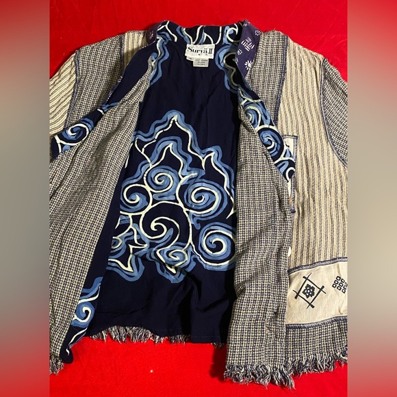 Vintage Suryä II Overshirt/Shacket with Prints and Wooden Accents - Picture 7 of 13